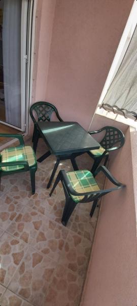 Apartments Krapec-BIOGRAD(free parking, wi fi, AC)